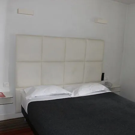 Hotel Lecourbe, Tour Eiffel