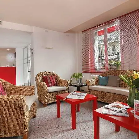 Lecourbe, Tour Eiffel Hotel