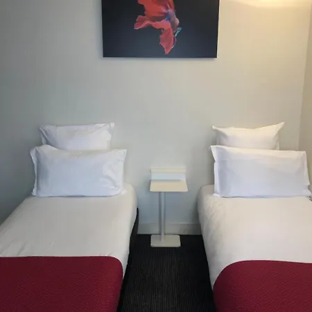 Lecourbe, Tour Eiffel Hotel 3*