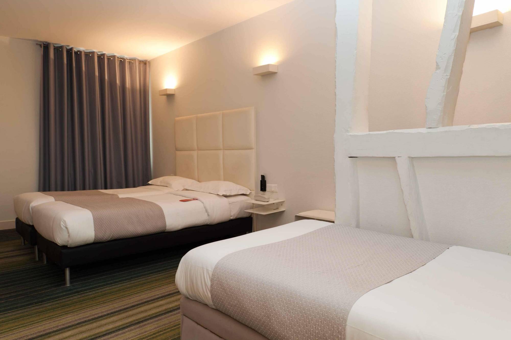 Hotel The Originals City, Lecourbe, Tour Eiffel Parigi